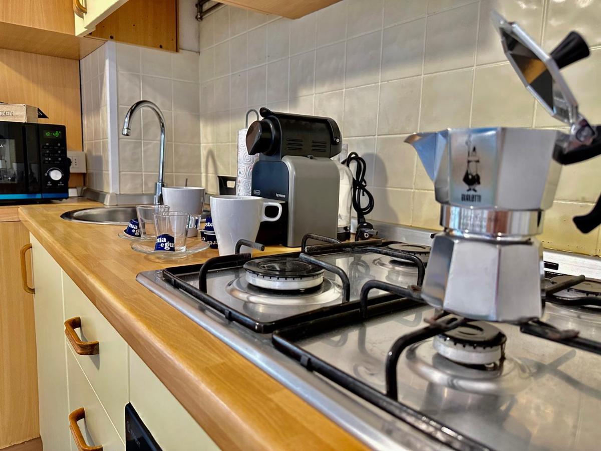Apartment Near Airport - Loft Universita 4 Posti Letto