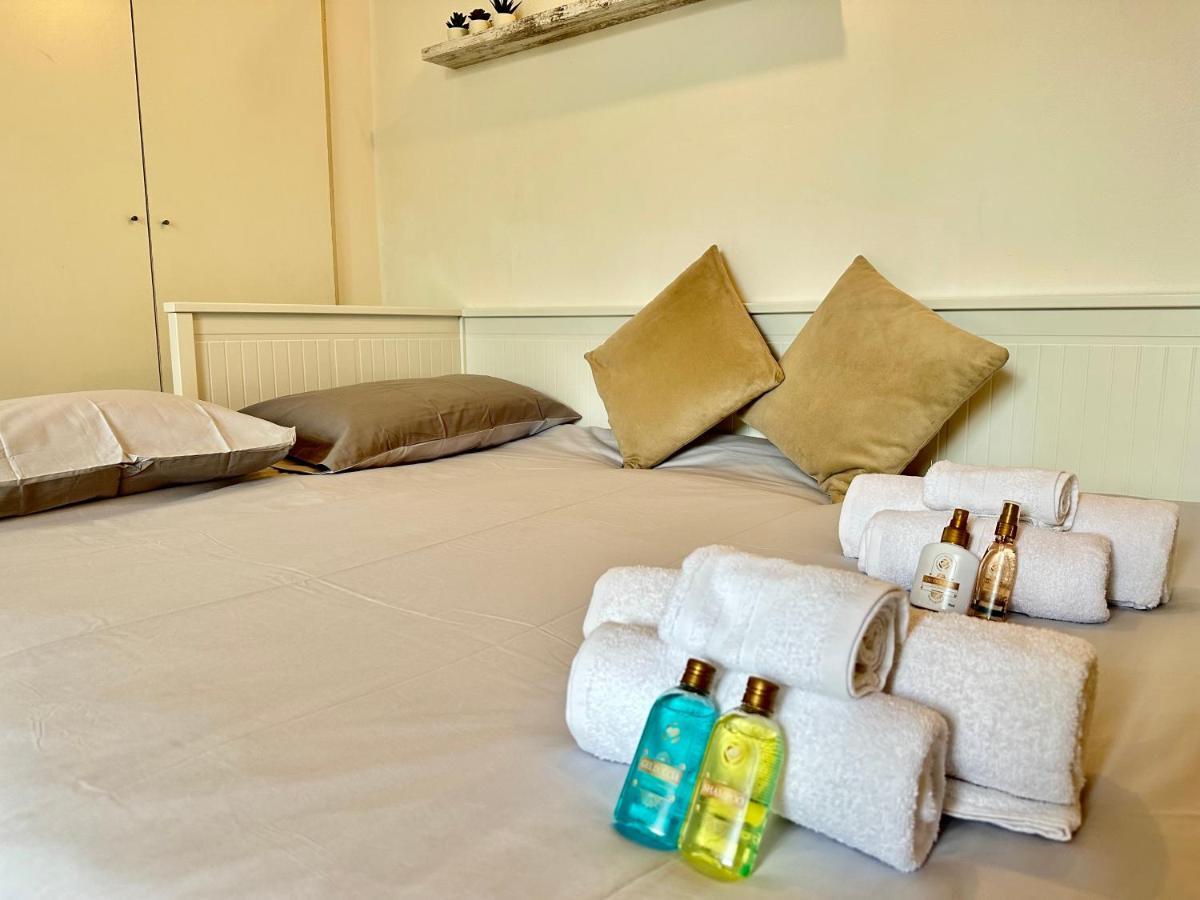 Apartment Near Airport - Loft Universita 4 Posti Letto *